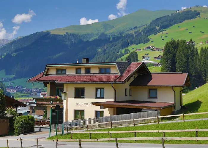 Haus Michael Apartment Tux