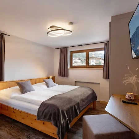 Haus Michael Апартаменти Тукс